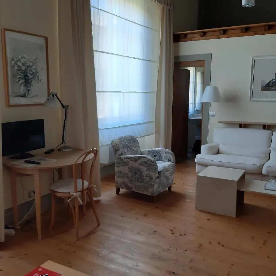 Fattoria Casamora - Suites Pian di Scò Bauernhof